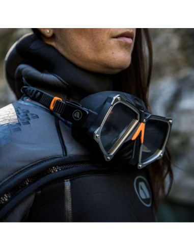 Apeks VX2 – Lightweight, Durable and High-Performance Dive Mask