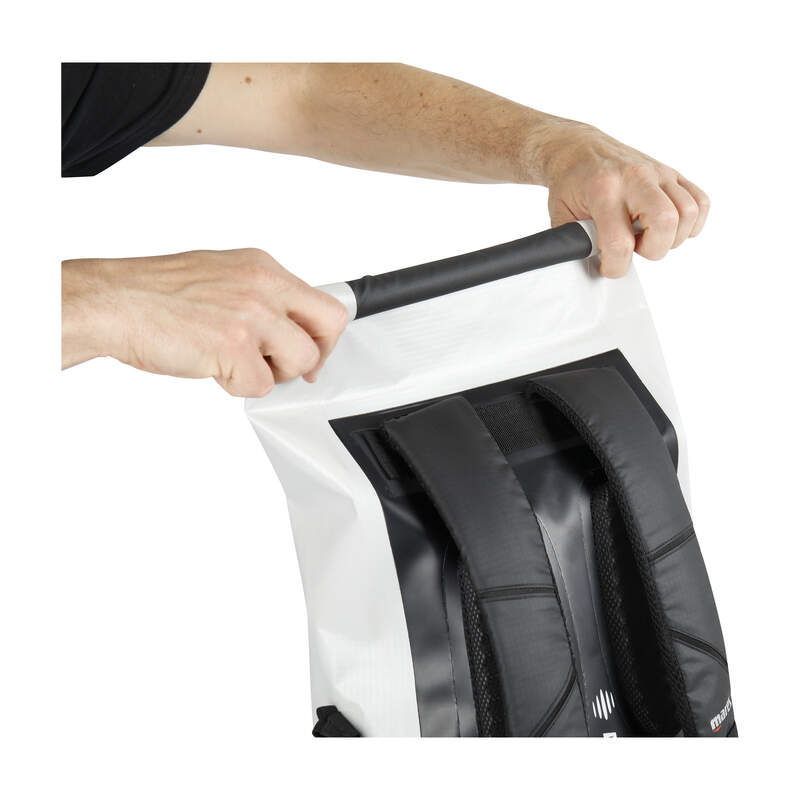 Lightweight 18L waterproof backpack for sport and outdoor use