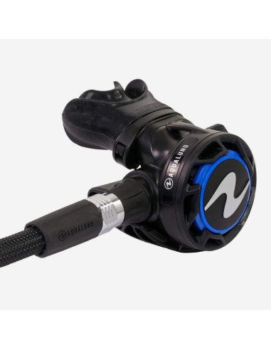 Aqualung Helix Compact Regulator - Lightweight & Reliable Performance