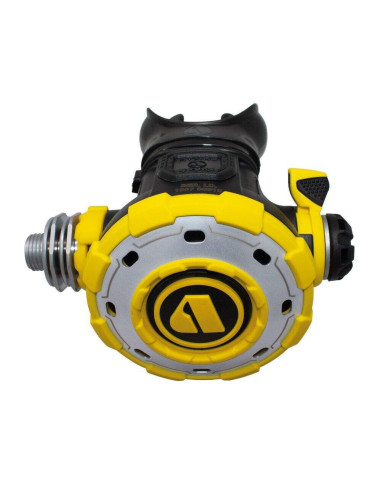 Apeks MTX-RC Scuba Diving Regulator | Extreme Cold Water Performance