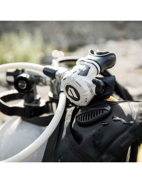 Apeks XL4+ Lightweight Scuba Regulator | High Performance